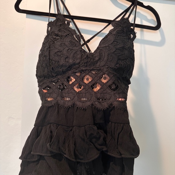 Anemone Black Textured Top - Picture 2 of 6